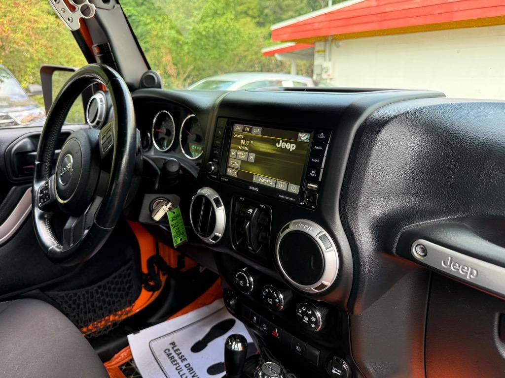 Jeep Wrangler photo 5