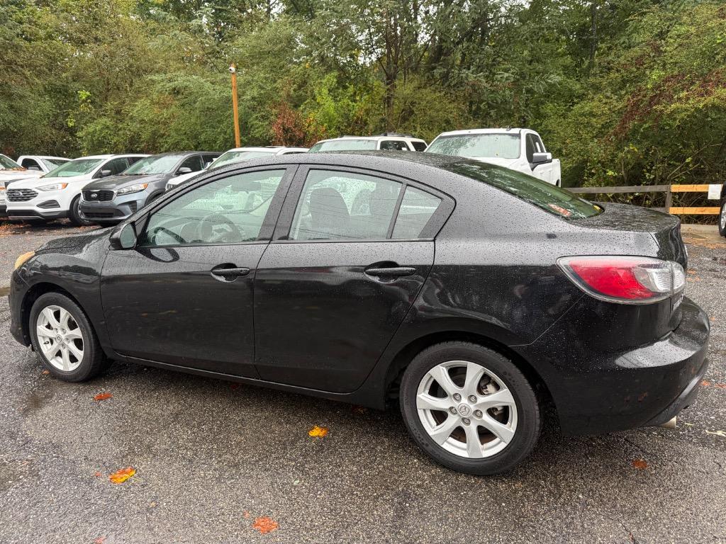 Mazda Mazda3 photo 11