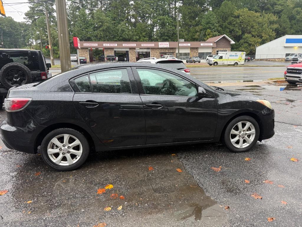 Mazda Mazda3 photo 18