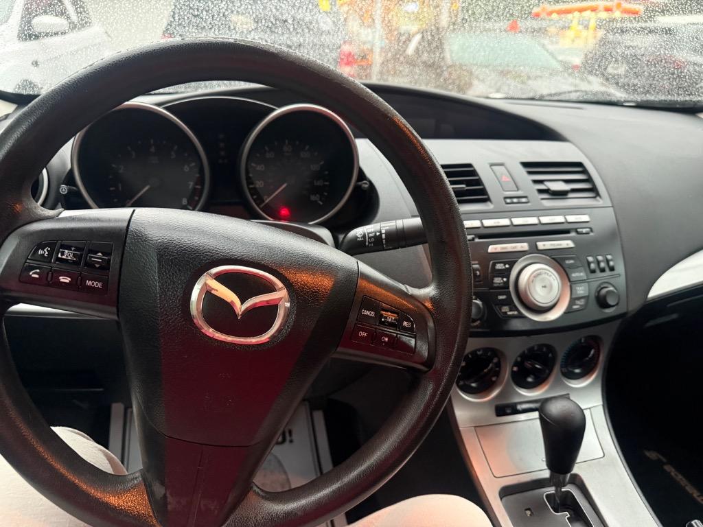 Mazda Mazda3 photo 3
