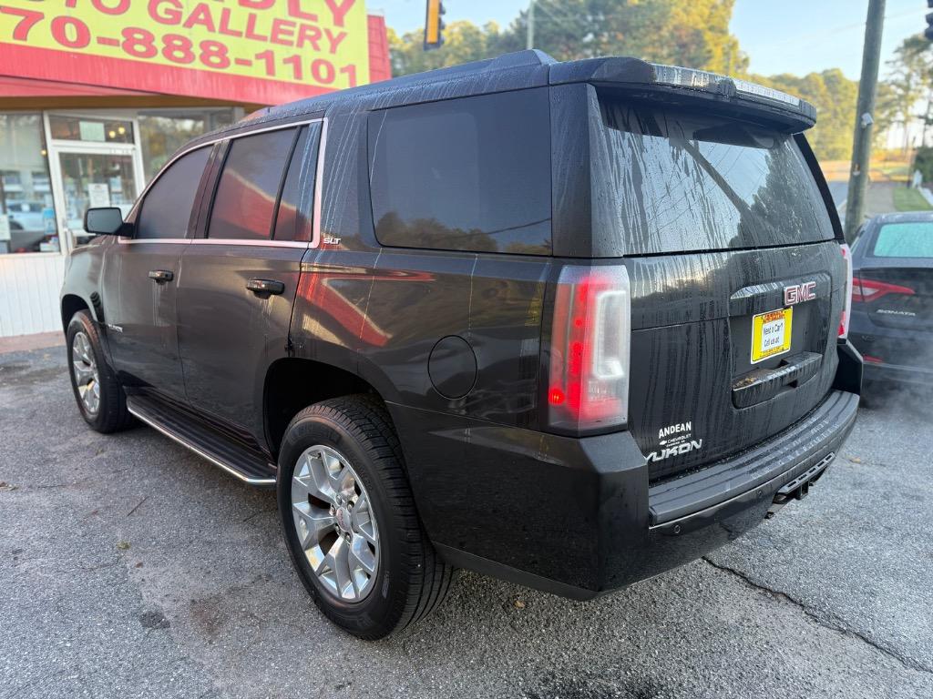 GMC Yukon photo 11
