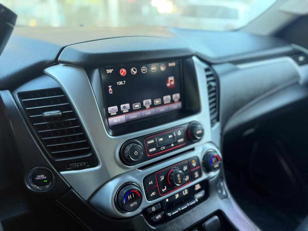 GMC Yukon photo 2