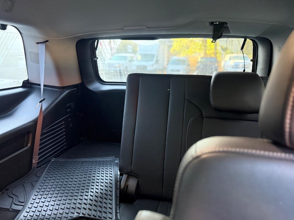 GMC Yukon photo 12