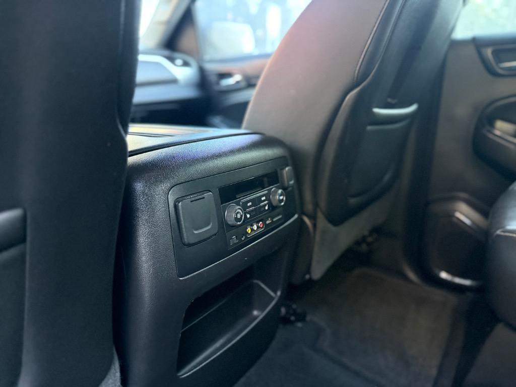 GMC Yukon photo 13