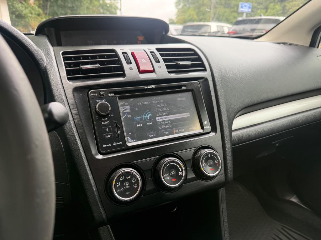 Subaru Impreza photo 3