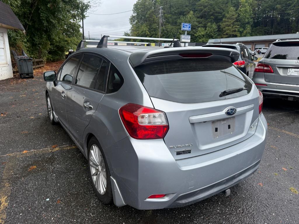 Subaru Impreza photo 12