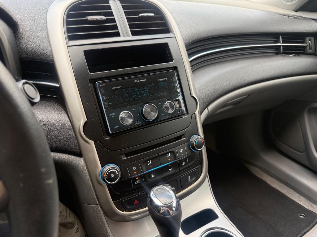 Chevrolet Malibu Limited photo 4