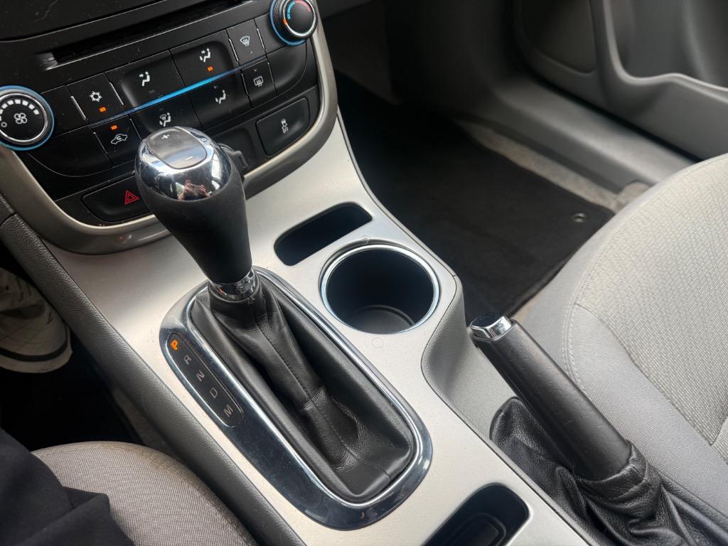 Chevrolet Malibu Limited photo 18
