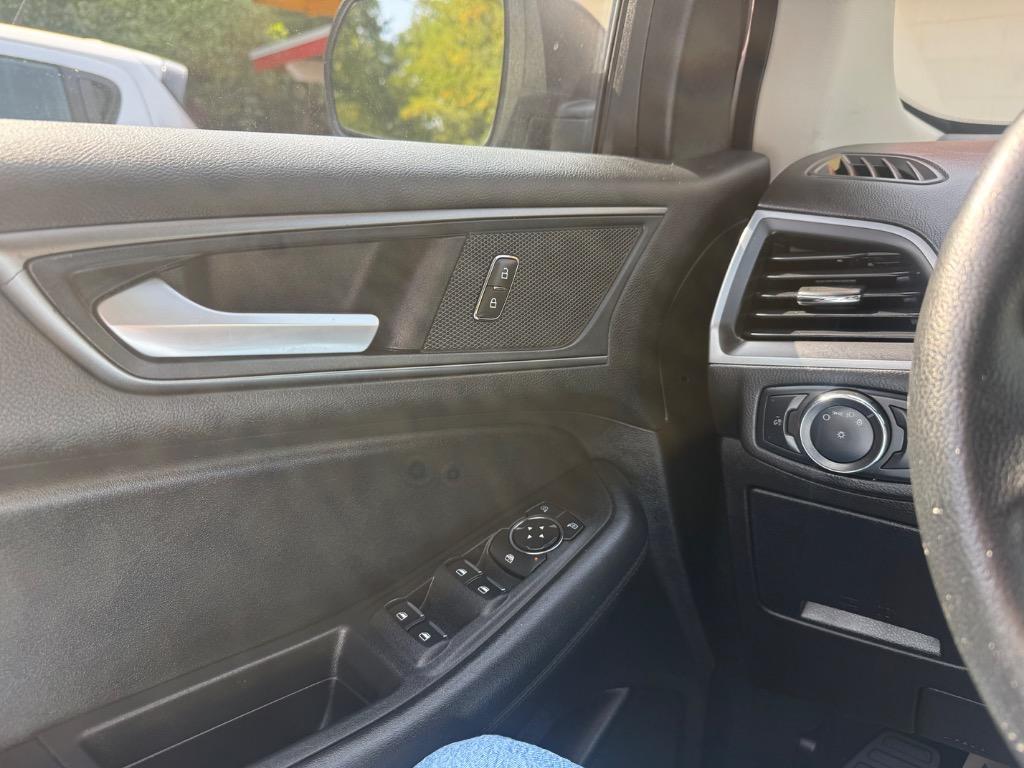 Ford Edge photo 19