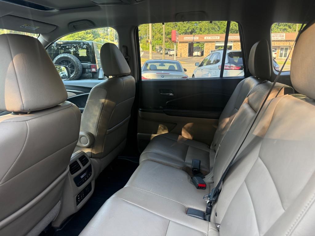 Honda Pilot photo 16
