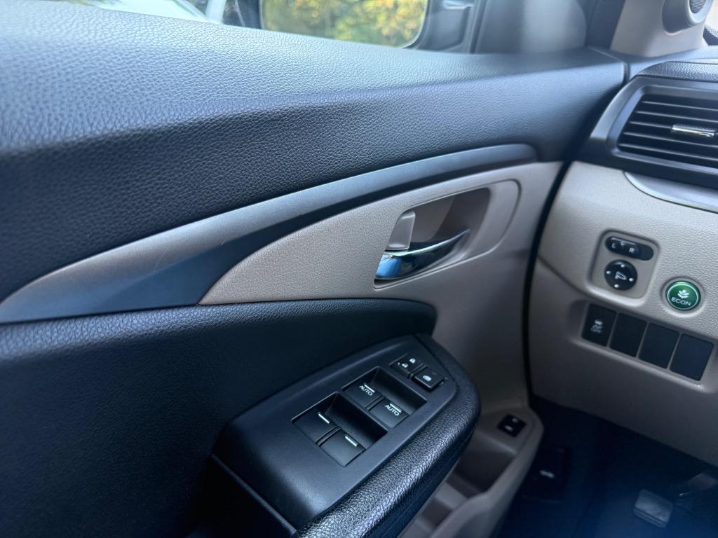 Honda Pilot photo 18