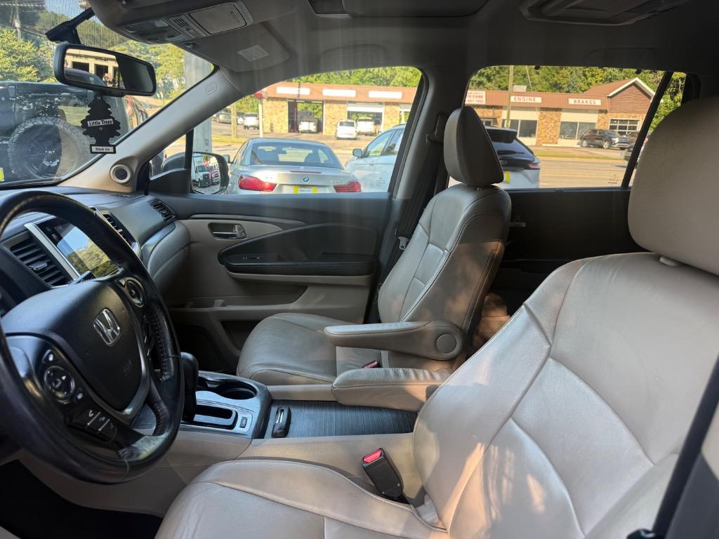 Honda Pilot photo 17