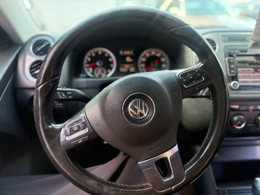 Volkswagen Tiguan photo 2