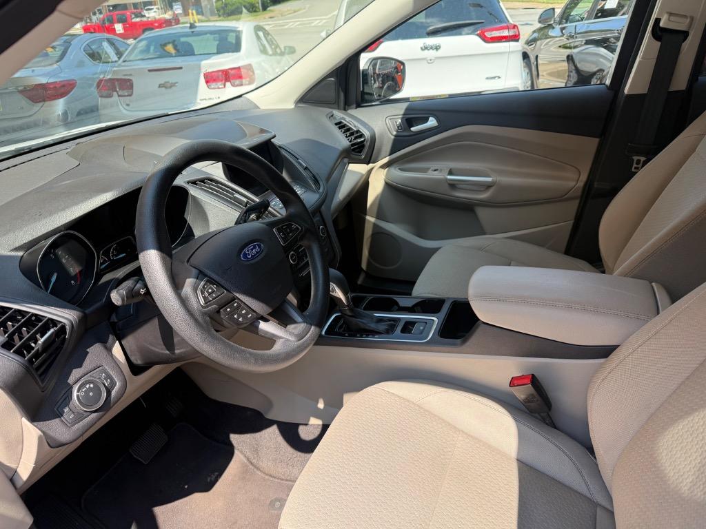 Ford Escape photo 18