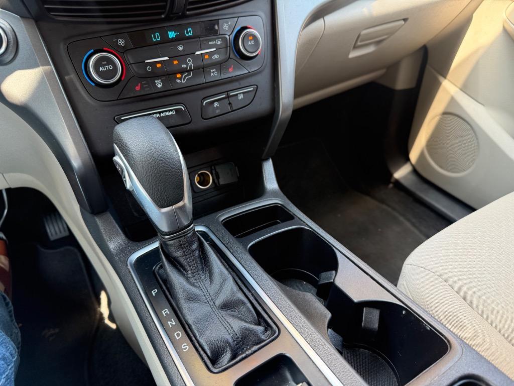 Ford Escape photo 15