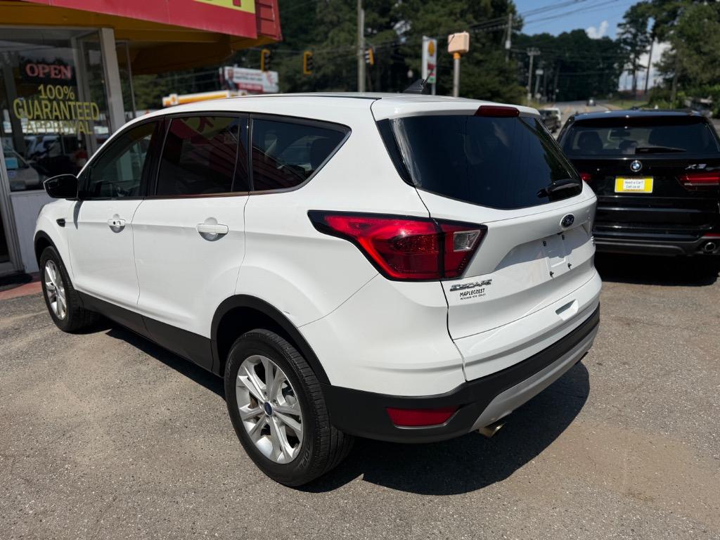Ford Escape photo 11