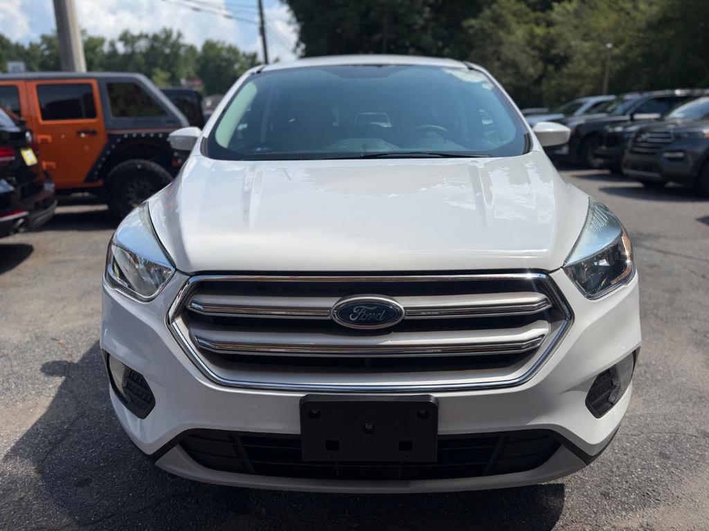 Ford Escape photo 6