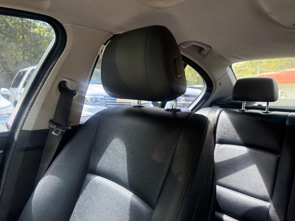 BMW 5-Series photo 19