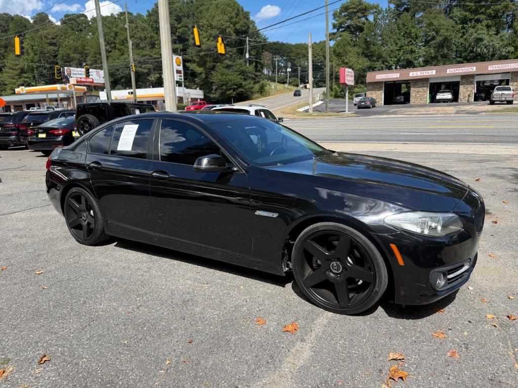 BMW 5-Series photo 10