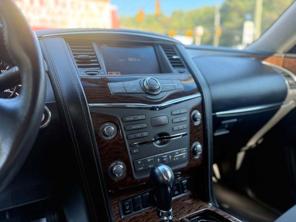 Nissan Armada photo 3