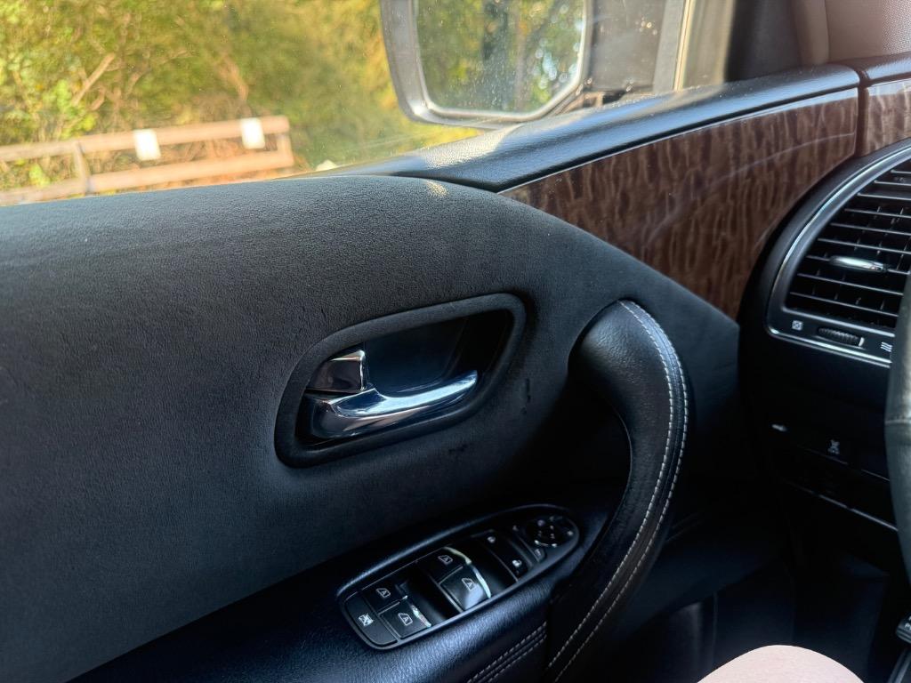 Nissan Armada photo 18