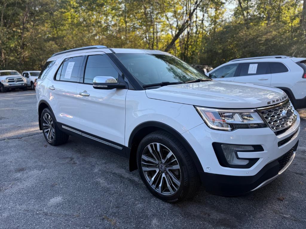 Ford Explorer photo 18