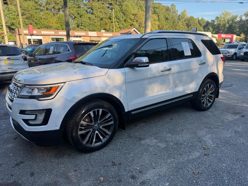 Ford Explorer photo 22