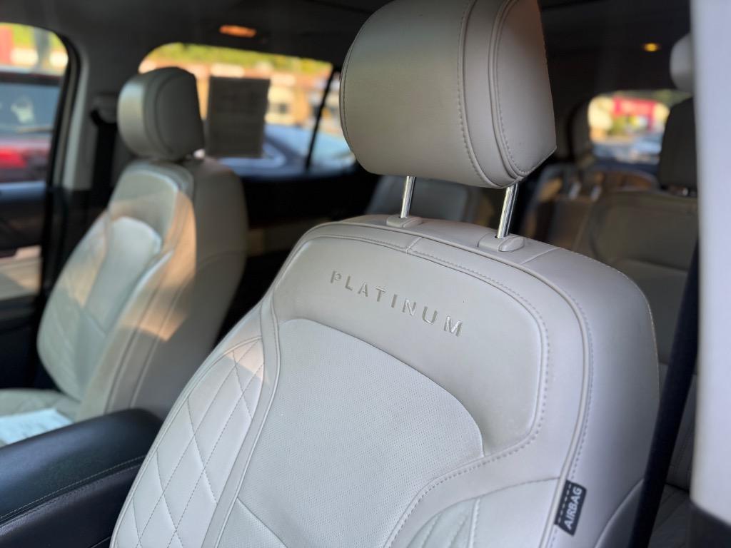 Ford Explorer photo 15