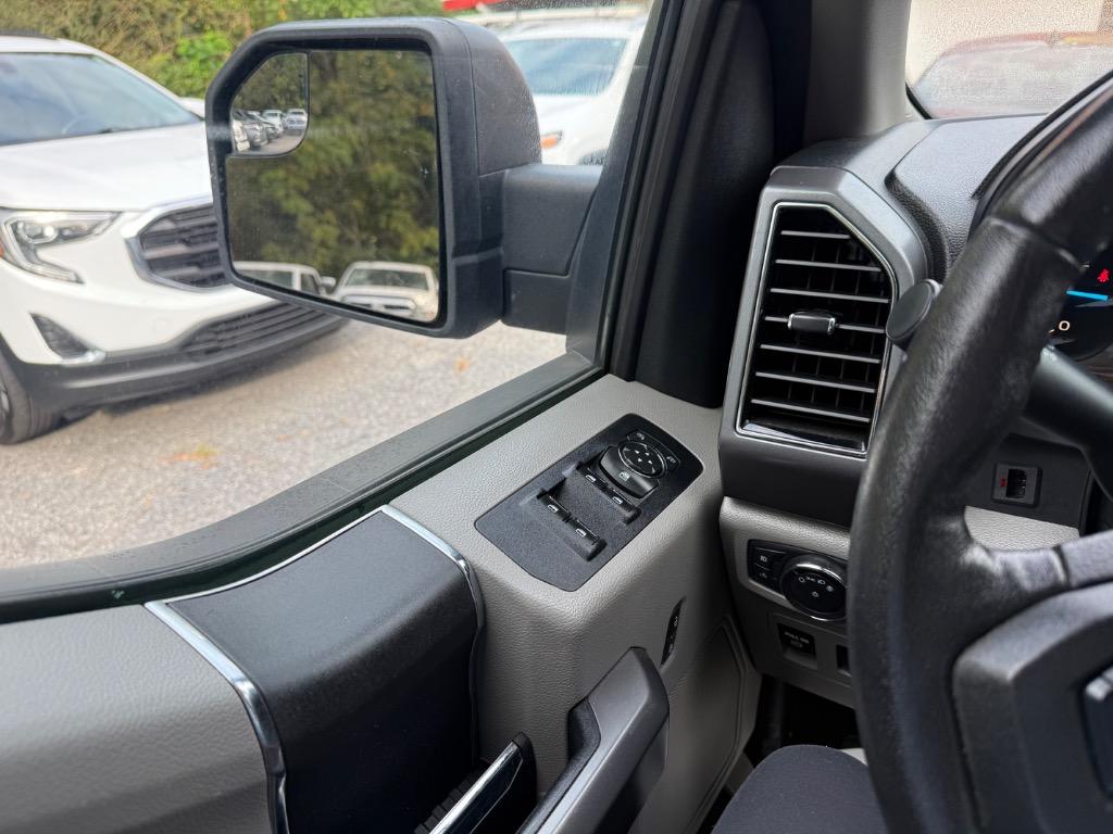 Ford F-150 photo 3