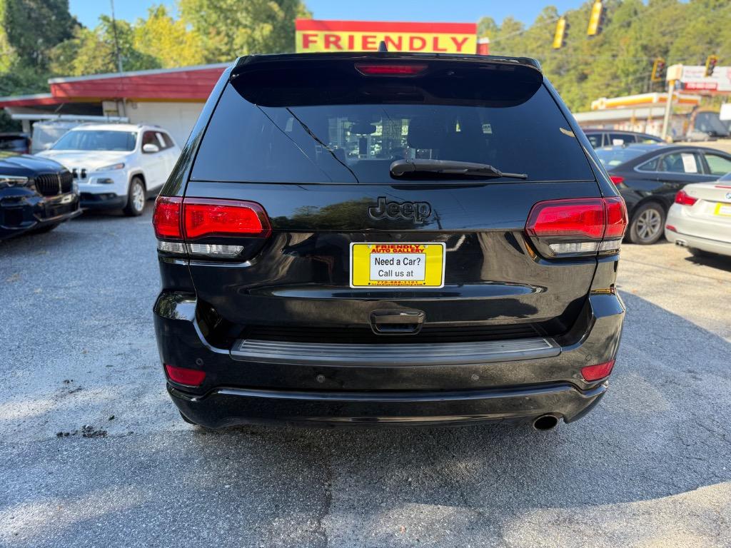 Jeep Grand Cherokee photo 12