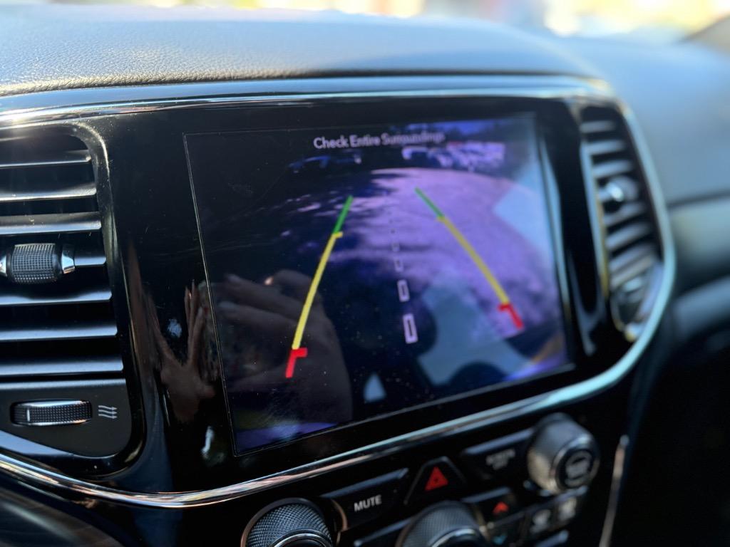 Jeep Grand Cherokee photo 5