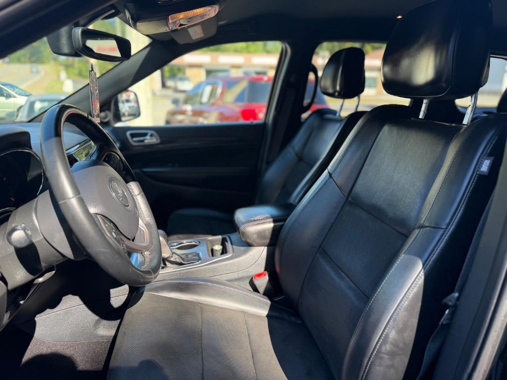 Jeep Grand Cherokee photo 16