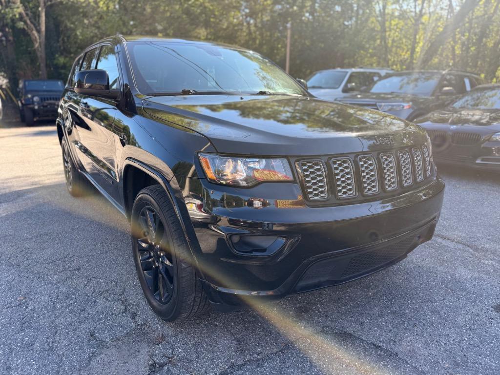 Jeep Grand Cherokee photo 8