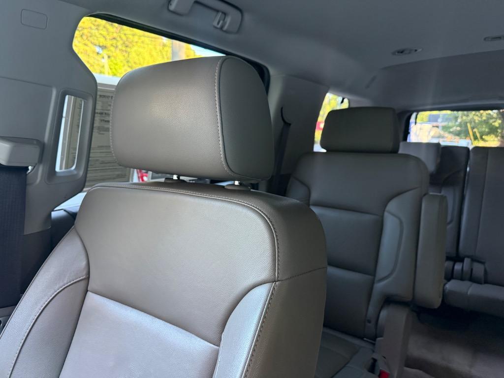 Chevrolet Tahoe photo 16