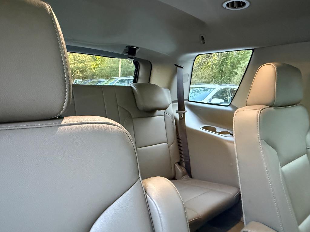 Chevrolet Tahoe photo 6