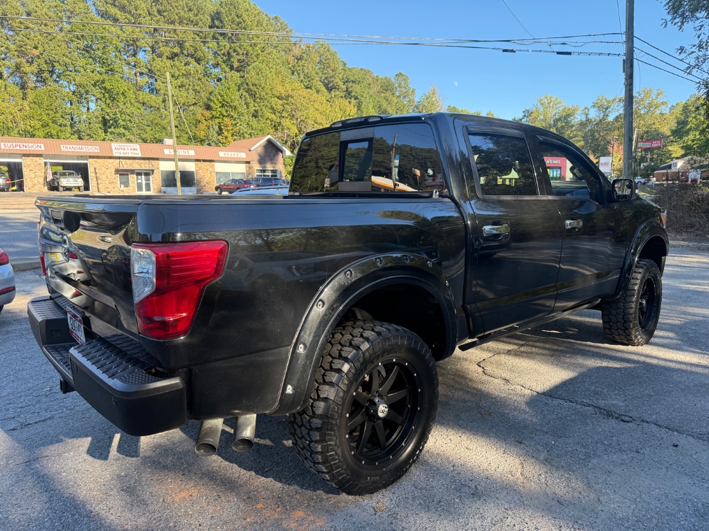Nissan Titan photo 14