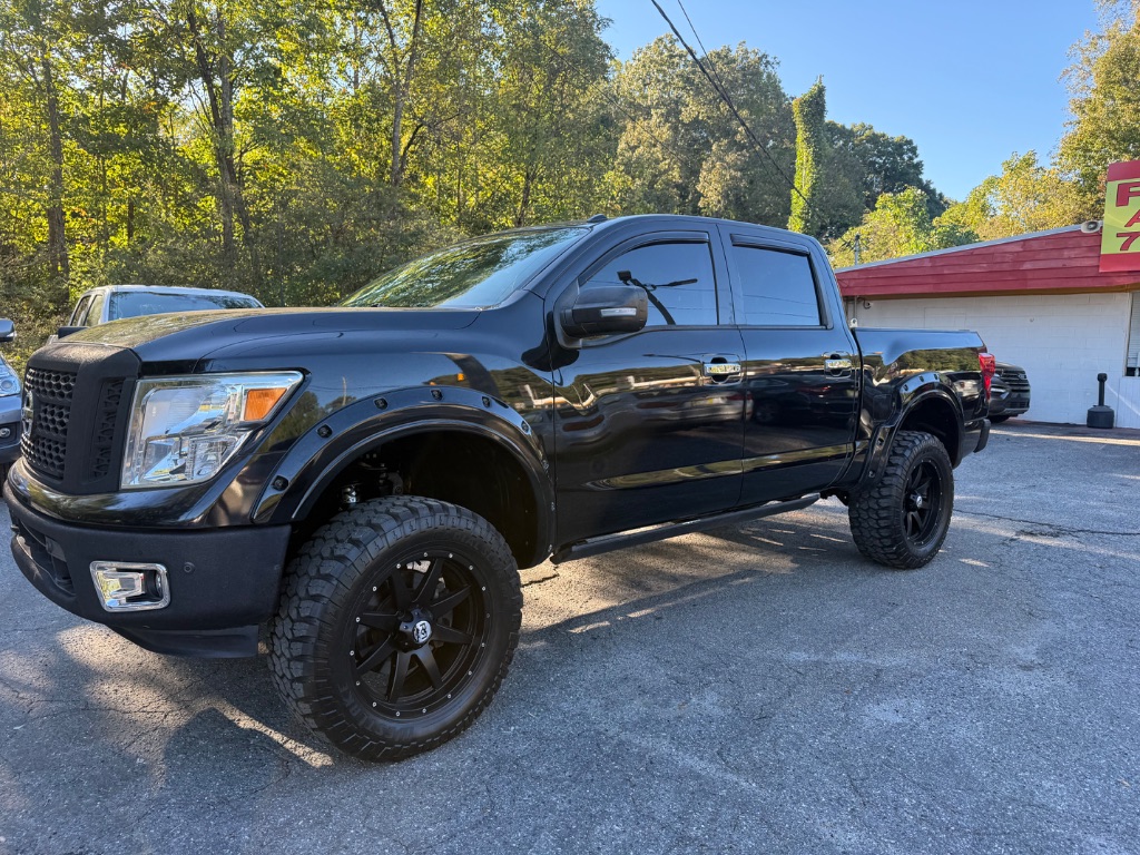 Nissan Titan photo 7
