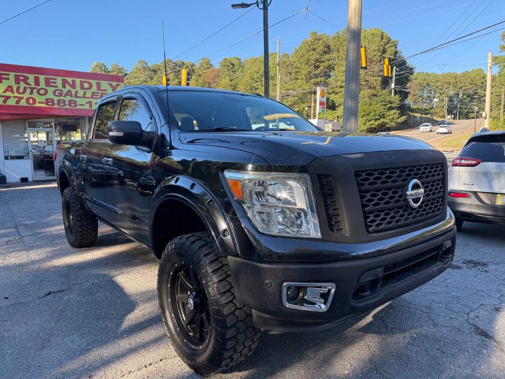 Nissan Titan photo 10