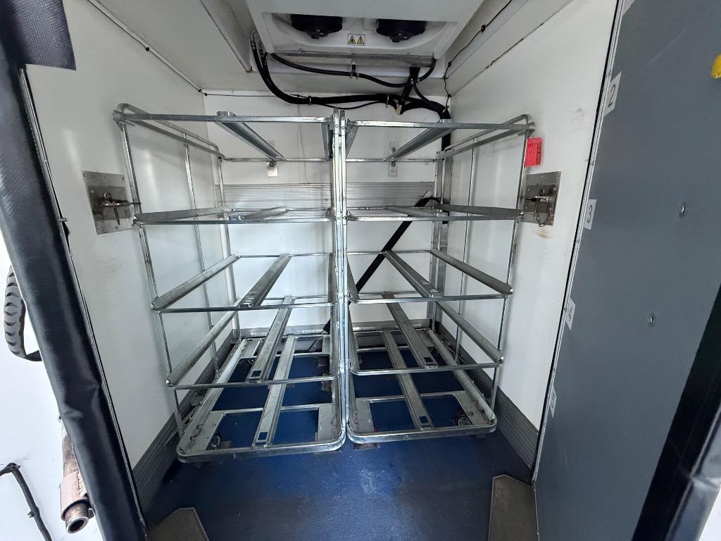 Ford Transit photo 12