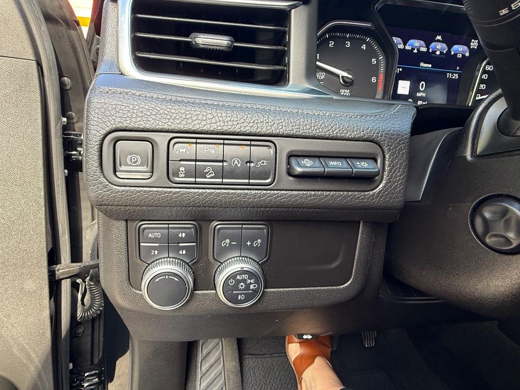 GMC Yukon photo 13