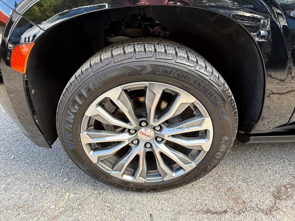 GMC Yukon photo 24
