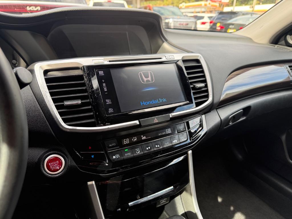 Honda Accord photo 20