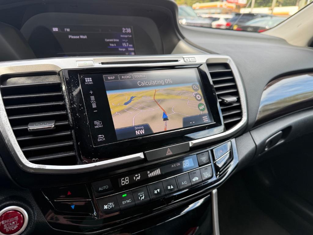 Honda Accord photo 17