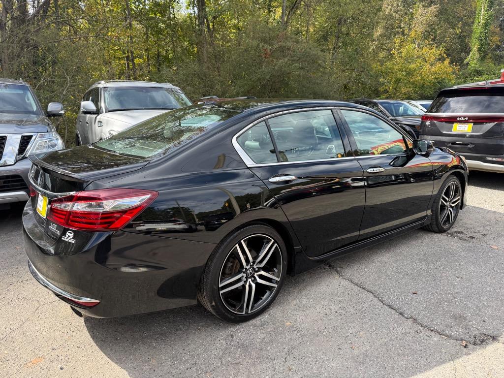 Honda Accord photo 9