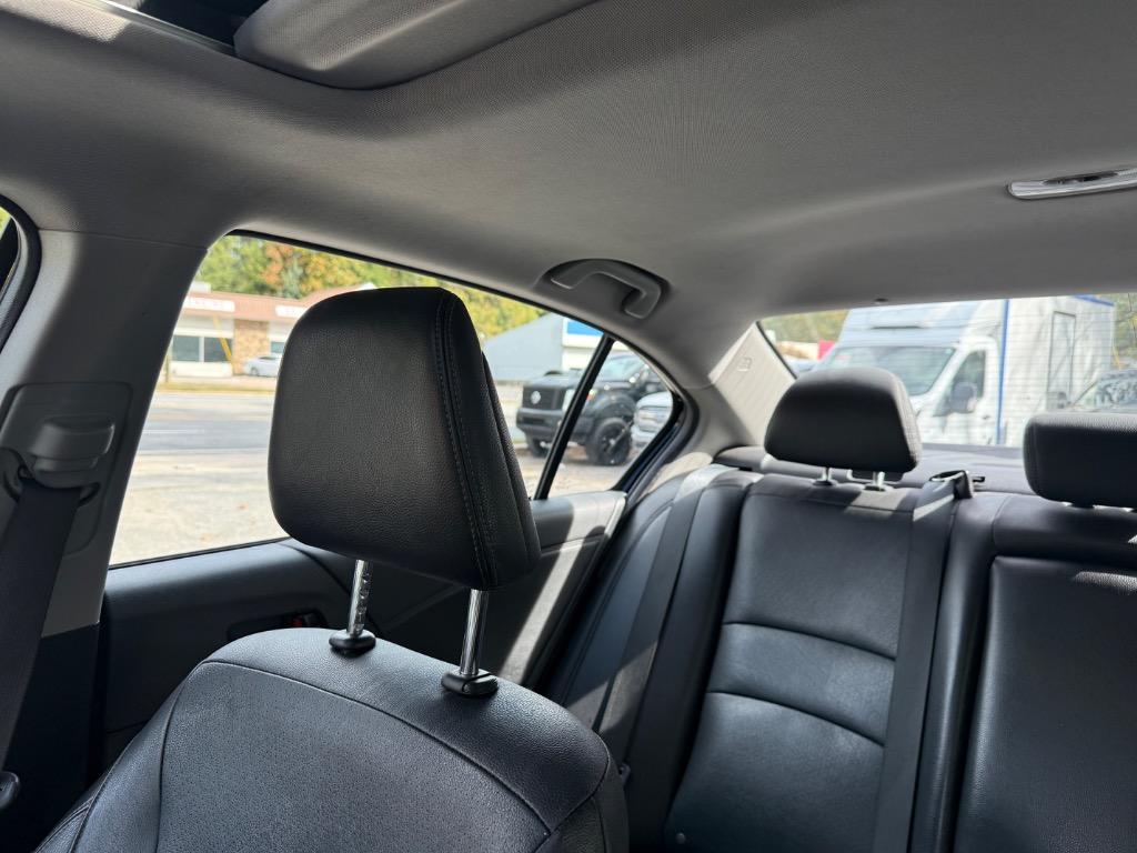 Honda Accord photo 13