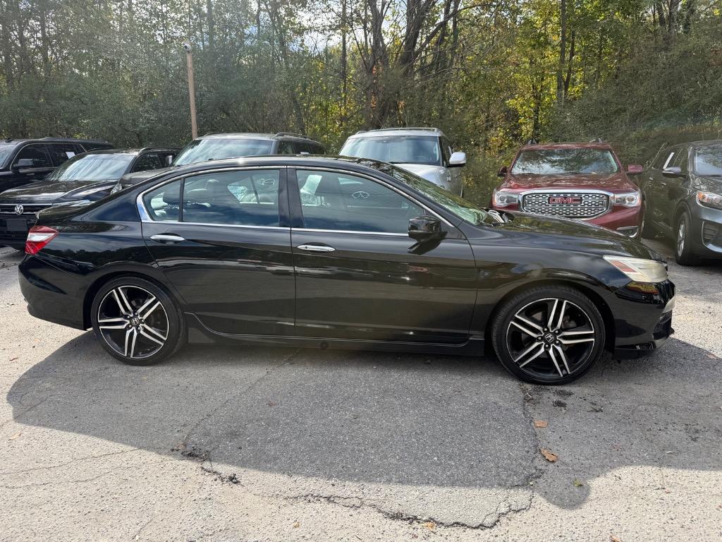 Honda Accord photo 8