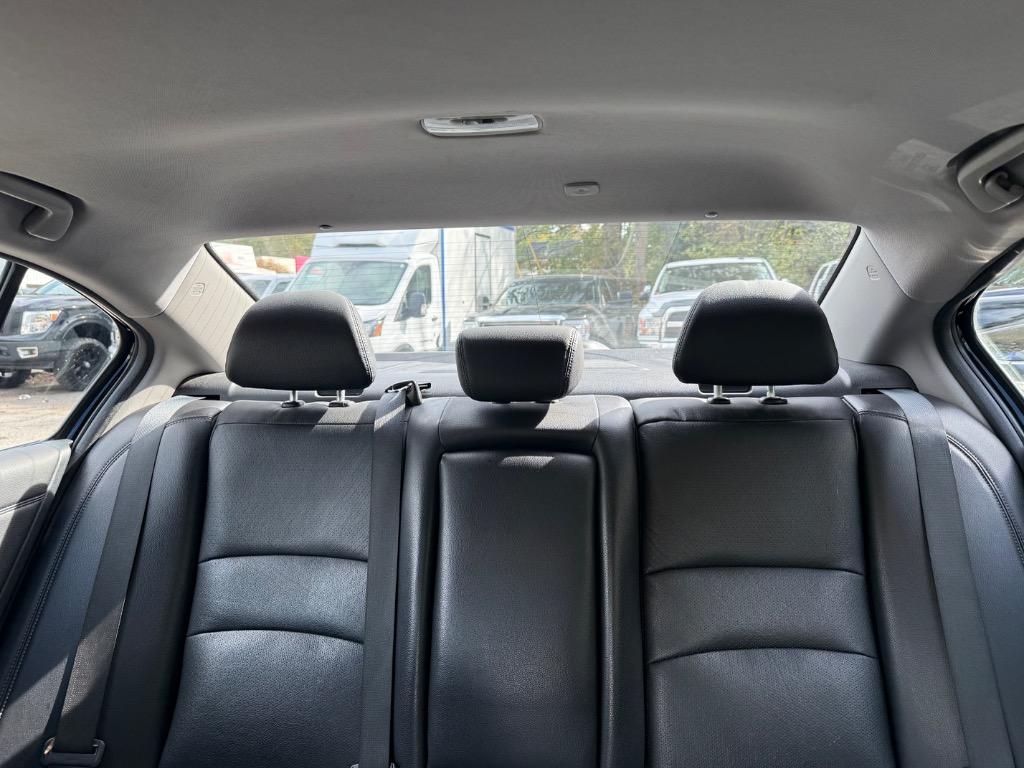 Honda Accord photo 7
