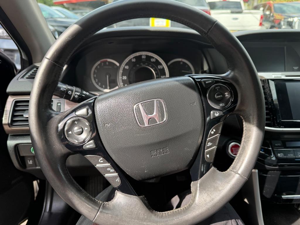 Honda Accord photo 3