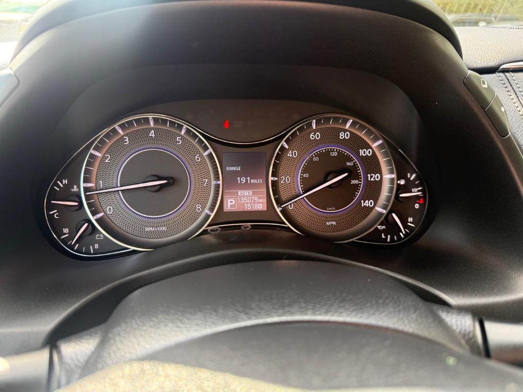 Infiniti QX80 photo 4