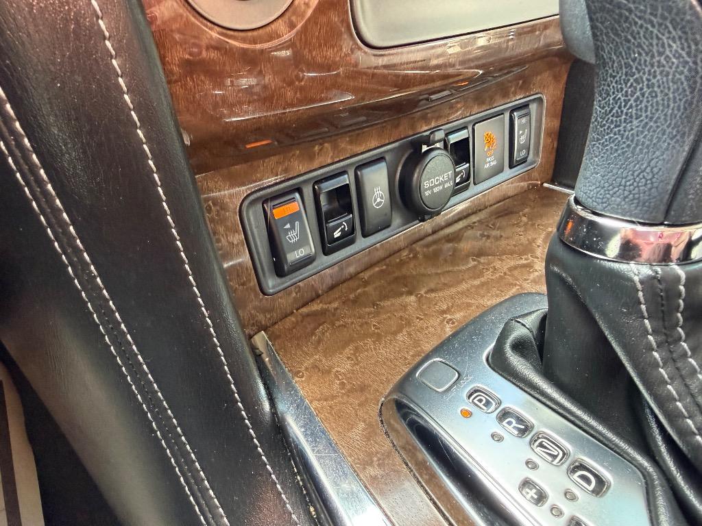 Infiniti QX80 photo 7